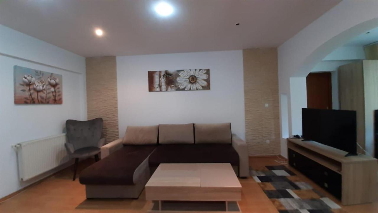 Monik Apartament Sinaia Eksteriør bilde