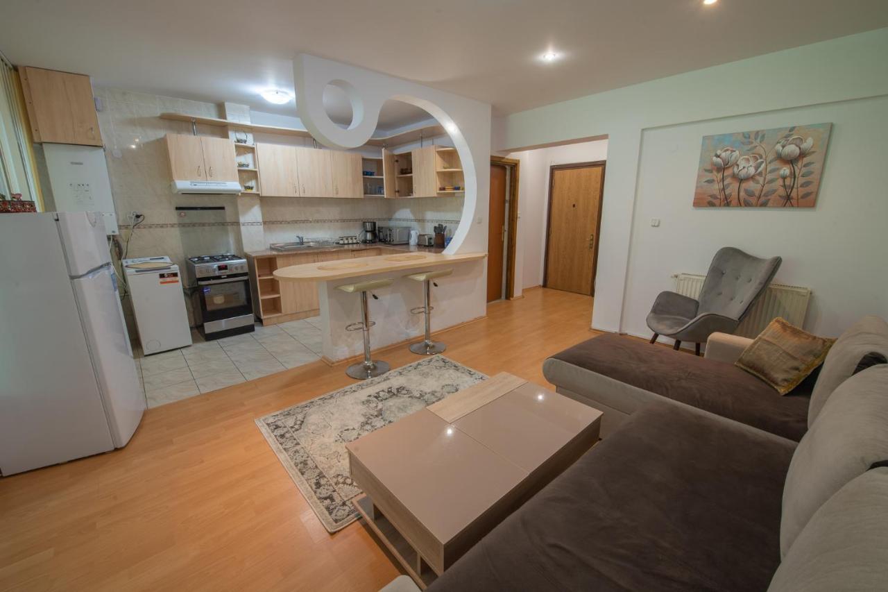 Monik Apartament Sinaia Eksteriør bilde