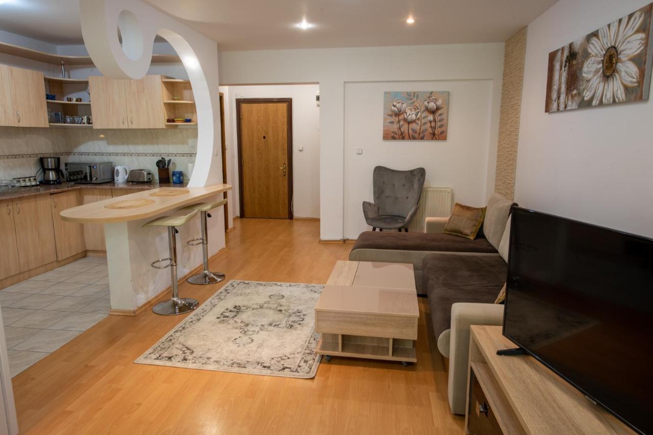 Monik Apartament Sinaia Eksteriør bilde